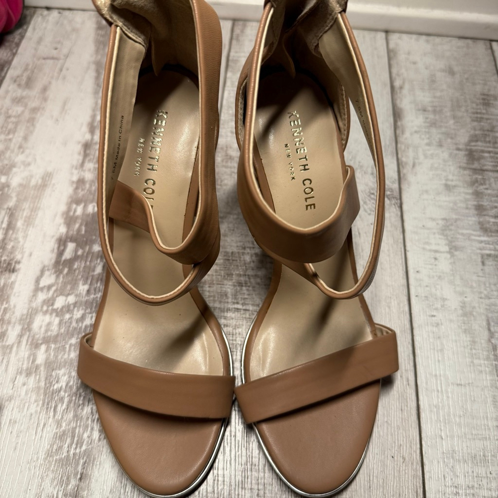 Kenneth Cole Brooke Cross High-Heel Sandals Beige Nude Size 7.5 Strappy Size 7.5 - Picture 2 of 8